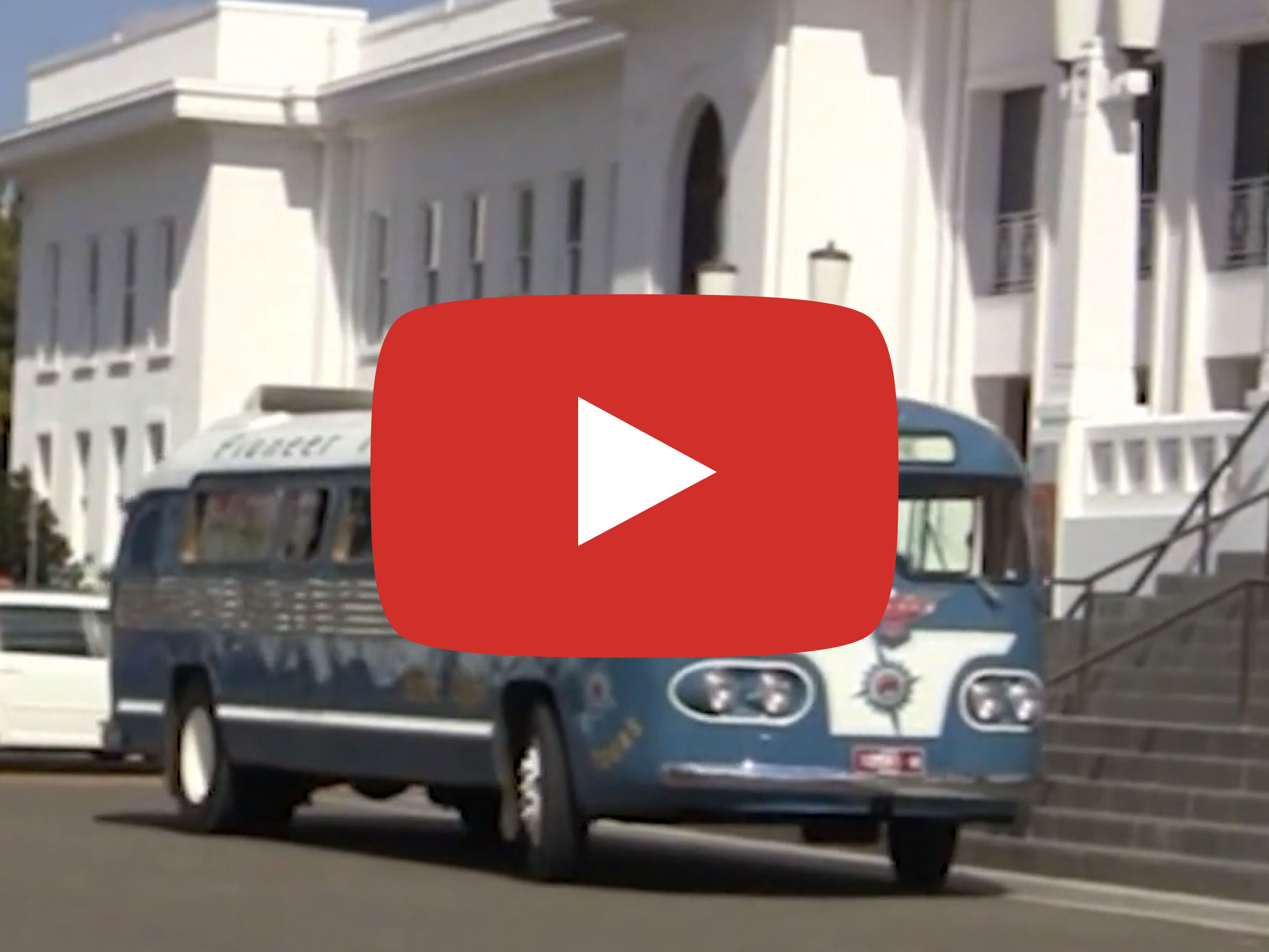 Flxible Clipper bus, 1954 model, Driving in Canberra ACT, Video taken by David Kemp in 2015