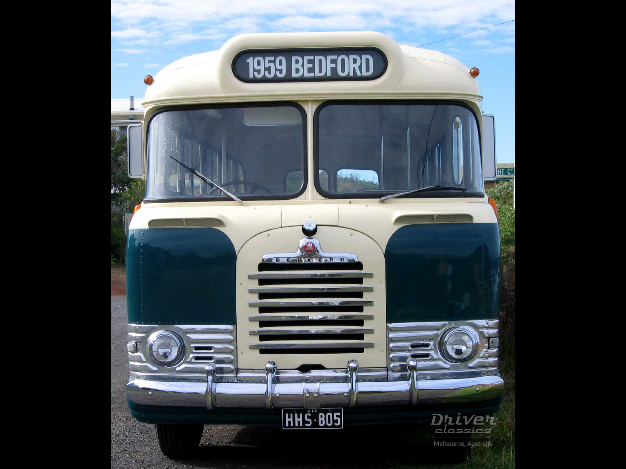 Bedford SB3 bus front